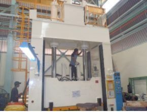 Mesin spotting hydraulic press