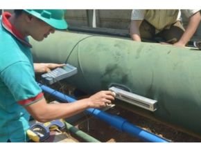 Portable ultrasonic flow meter