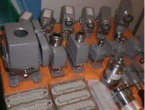 rectangular electrical connector