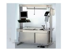 UCS-B Grossing table with overhead illuminated bridge