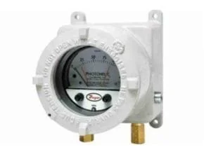 Dwyer AT23000MR/3000MRS Photohelic® Switch/Gauge